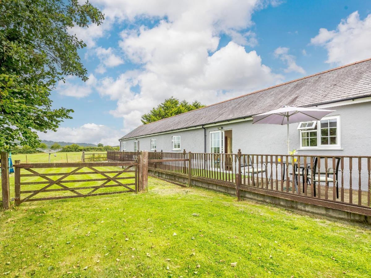 2 Black Horse Cottages Pentraeth Екстериор снимка